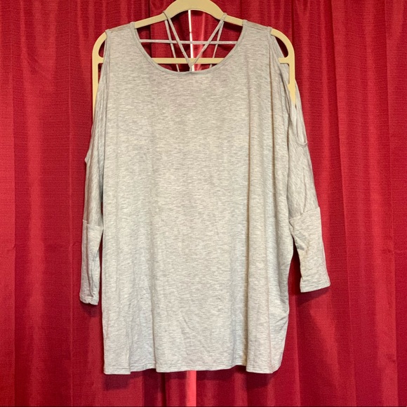 Gray maternity top - Picture 2 of 7